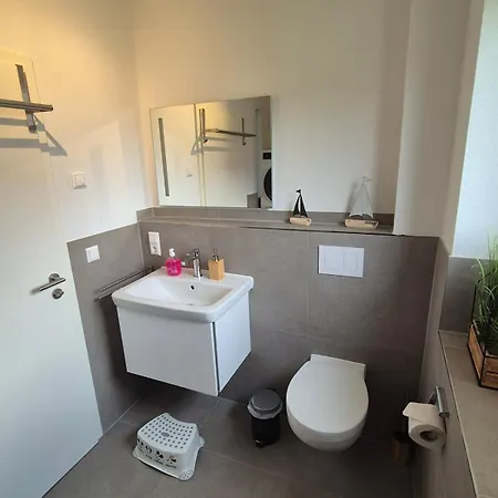 Feriehus 2 Einzelne Haeuser Nebeneinander Mit Garten! Neu *