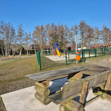 2 Einzelne Haeuser Nebeneinander Mit Garten! Neu